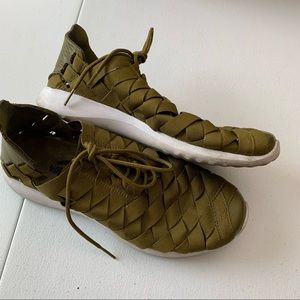 Nike Juvenate Sneaker 